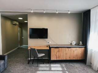 Гостиница Италмас Ижевск Улучшенный Бизнес-класс "Семейный"-13