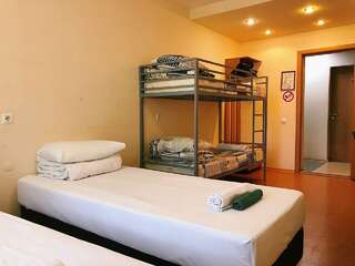 Гостиница Италмас Ижевск Эконом Family для четырех человек (удобства на этаже)-8