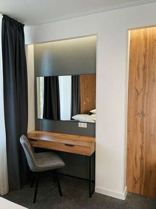 Гостиница Италмас Ижевск Улучшенный Бизнес-класс "Семейный"-6